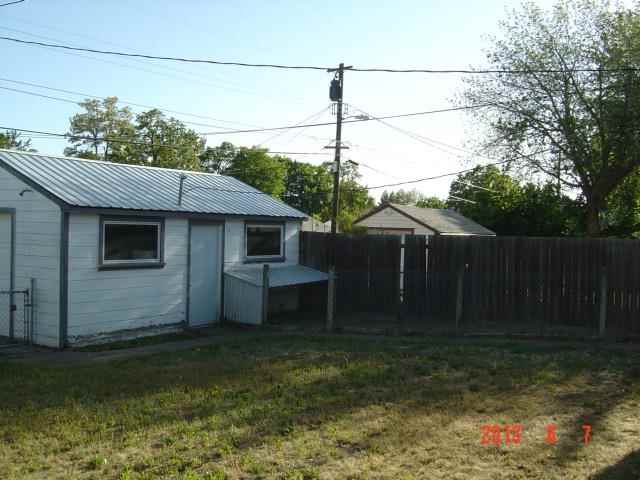 1124 E Lacrosse Ave - Photo 13