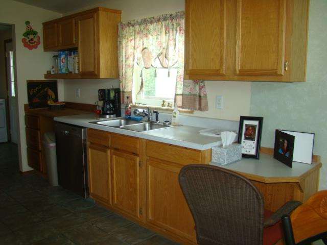 651 River Road - Photo 7