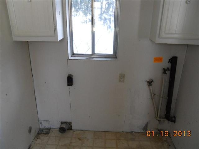 561 Bond  Road - Photo 9