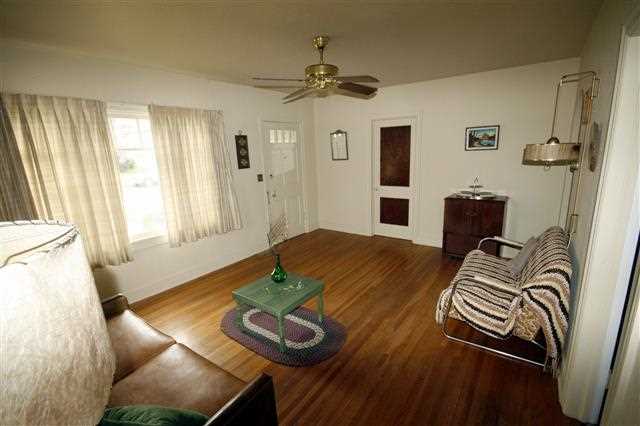2527 E 5th Ave - Photo 3