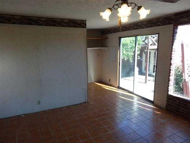 14806 E Valleyway Ave - Photo 7