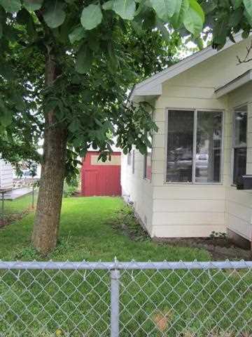 713 2nd St - Photo 6