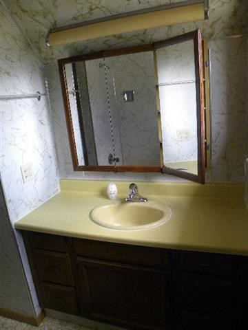 914 S ALTAMONT Blvd - Photo 9