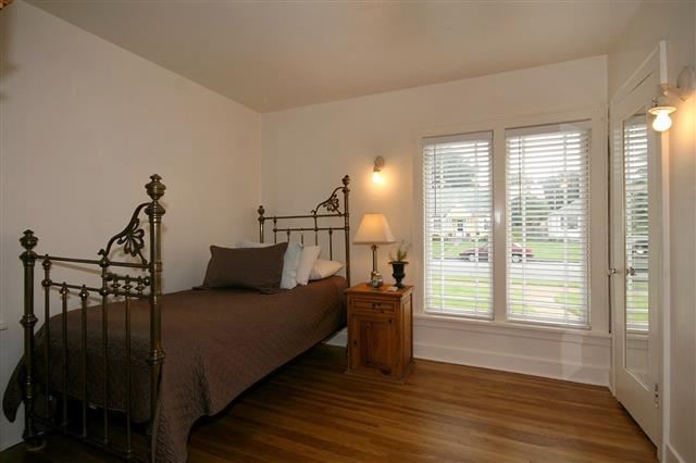 2823 W Euclid - Photo 8