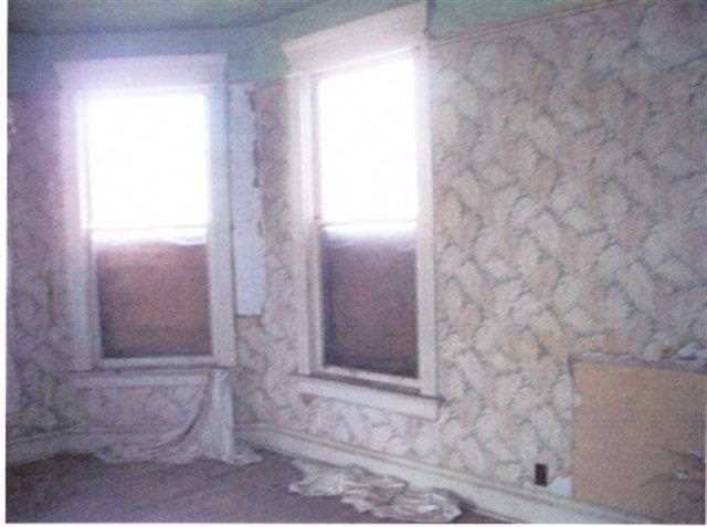 209 E 3rd St - Photo 5