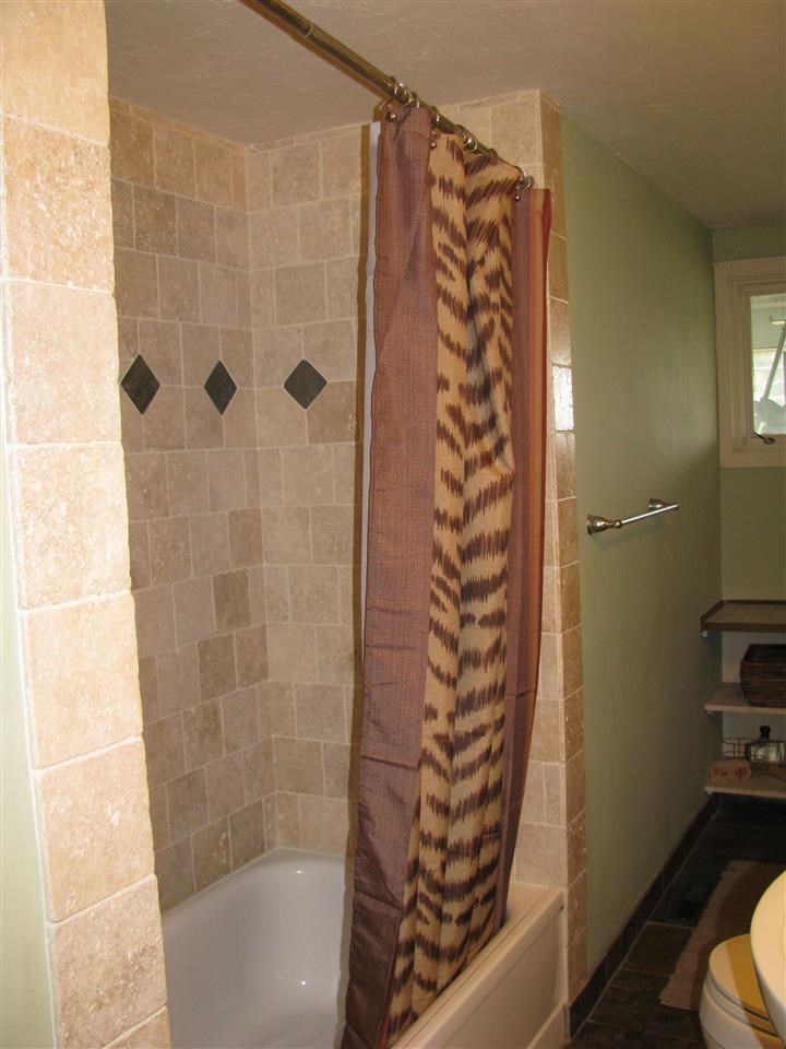 227 W Glass - Photo 6