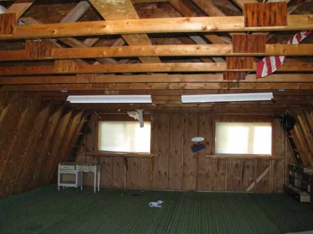 227 W Glass - Photo 10