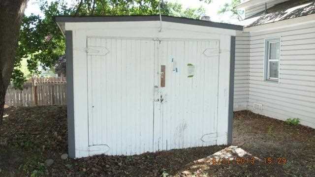 3122 N Normandie St - Photo 9