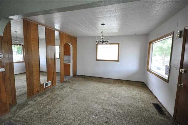 1924 E Empire Ave - Photo 4