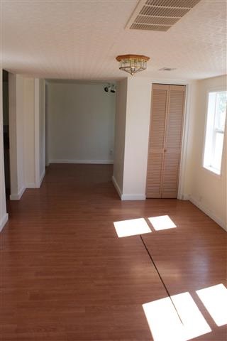 301 Marshall St - Photo 3