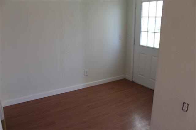 301 Marshall St - Photo 5