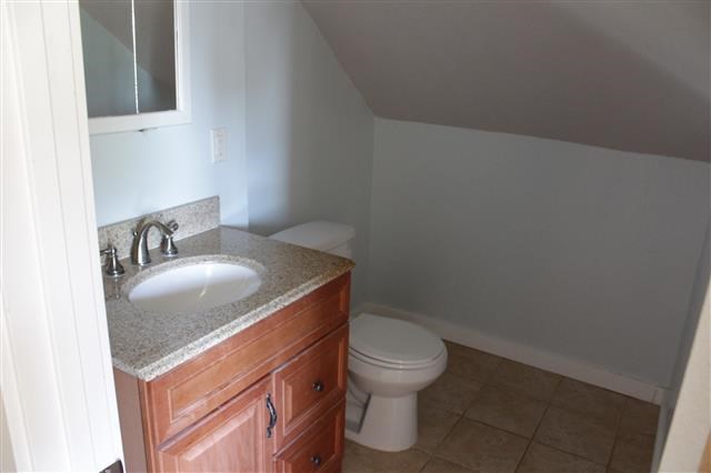 301 Marshall St - Photo 6