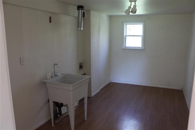 301 Marshall St - Photo 7