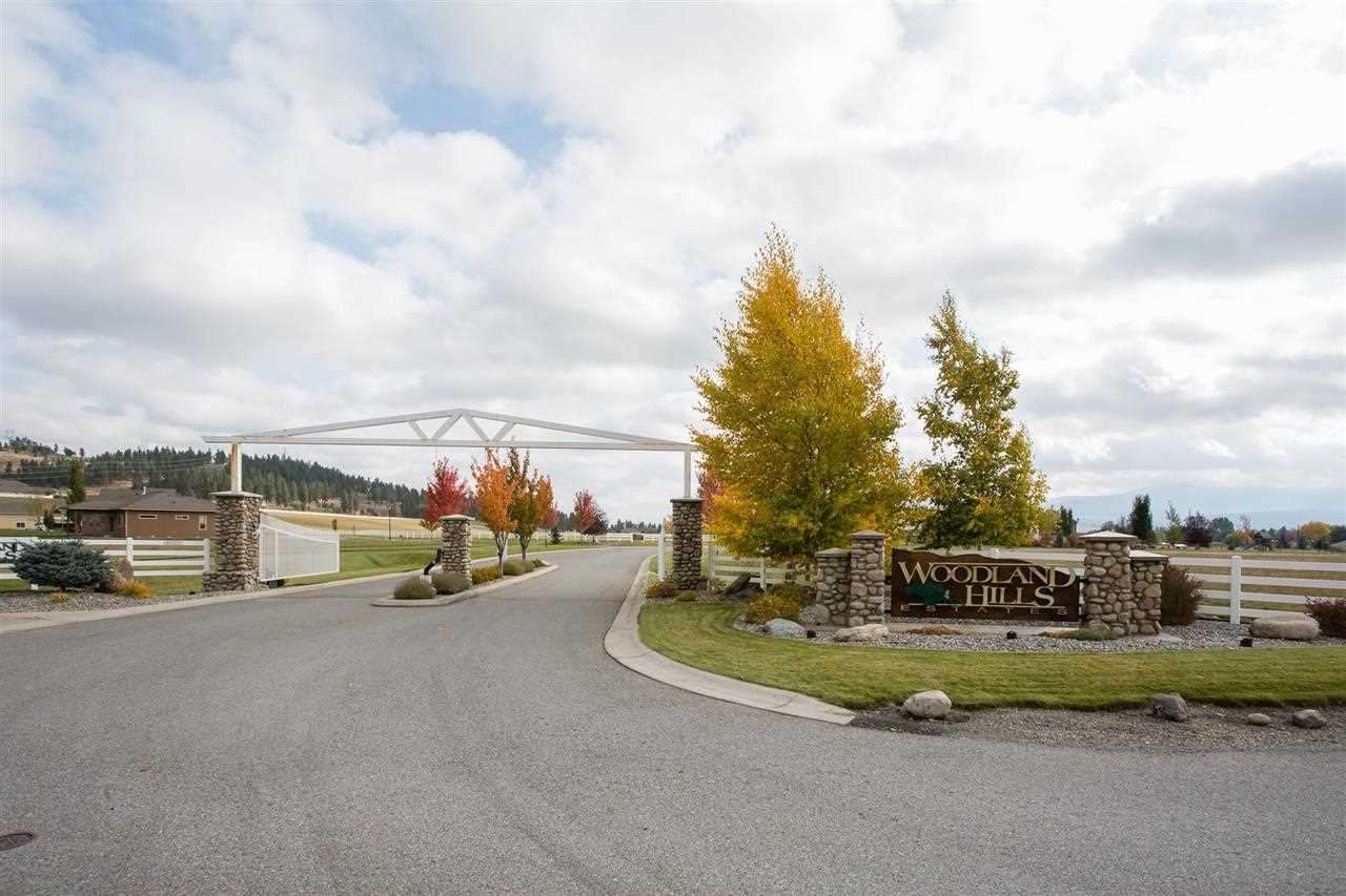 20722 E Happy Trails Ln - Photo 17
