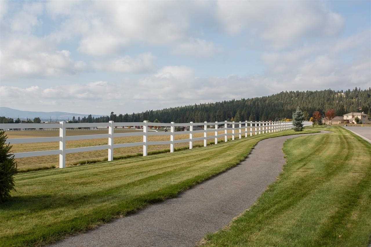 20722 E Happy Trails Ln - Photo 18