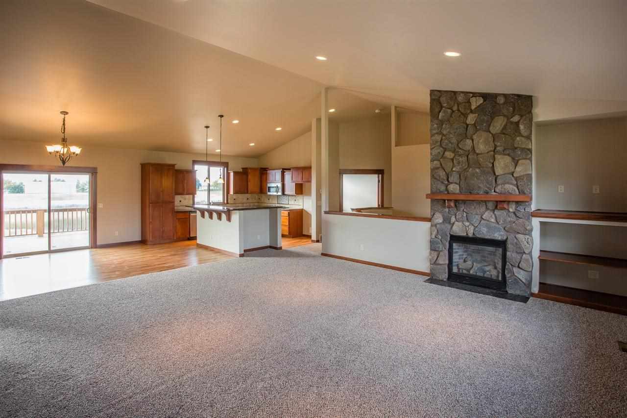 20722 E Happy Trails Ln - Photo 4