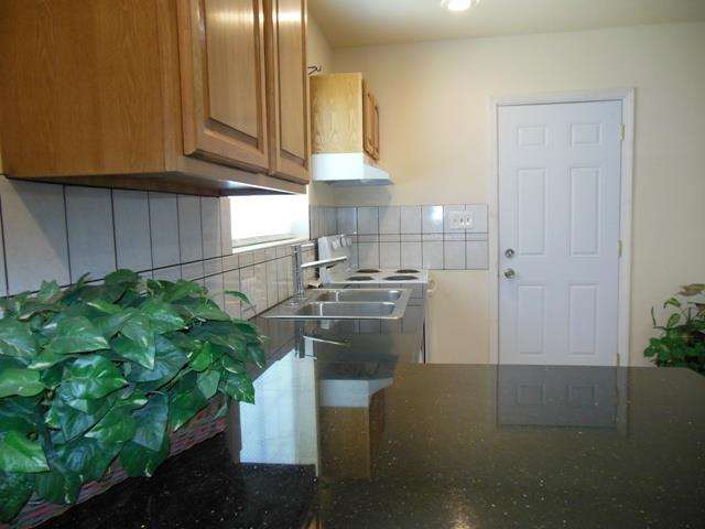 228 E SANSON - Photo 3