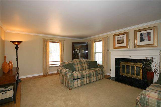 1424 E Pinecrest Rd - Photo 4