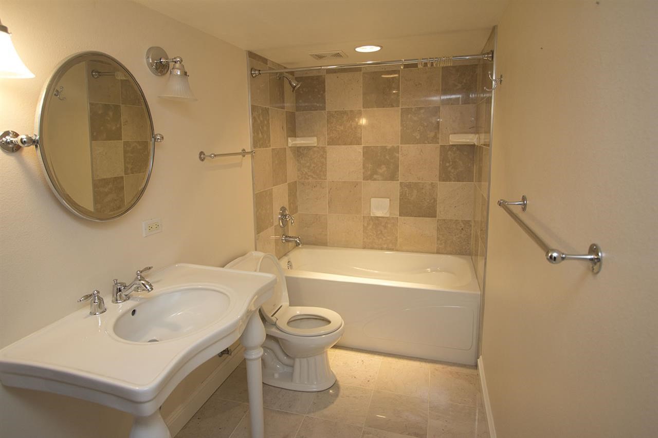 2410 W Kingsford Ave - Photo 13