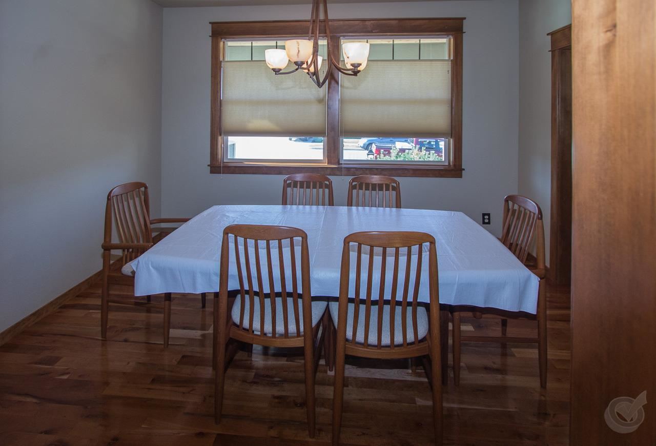 2410 W Kingsford Ave - Photo 16