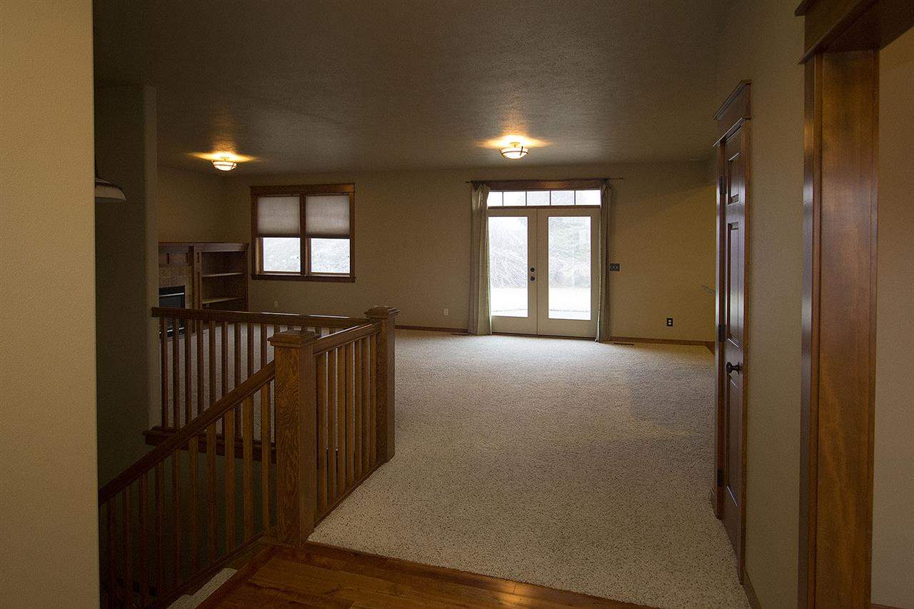 2410 W Kingsford Ave - Photo 6