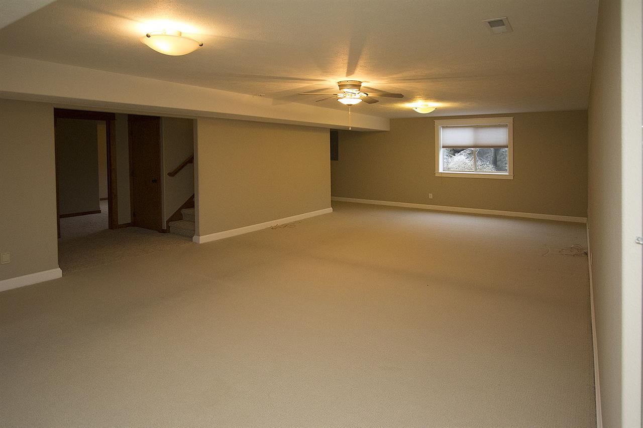2410 W Kingsford Ave - Photo 9
