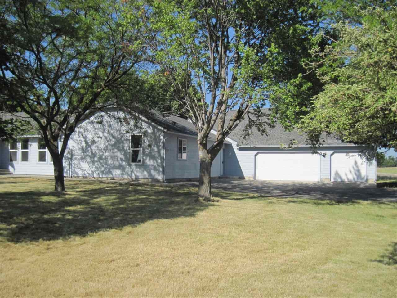 4717 E Orchard Prairie Rd - Photo 1