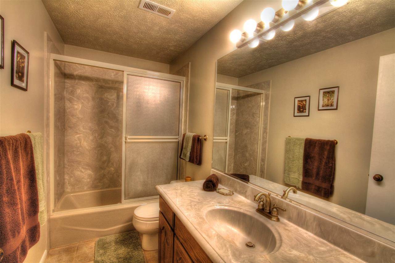 2027 S Parkwood Cir - Photo 19