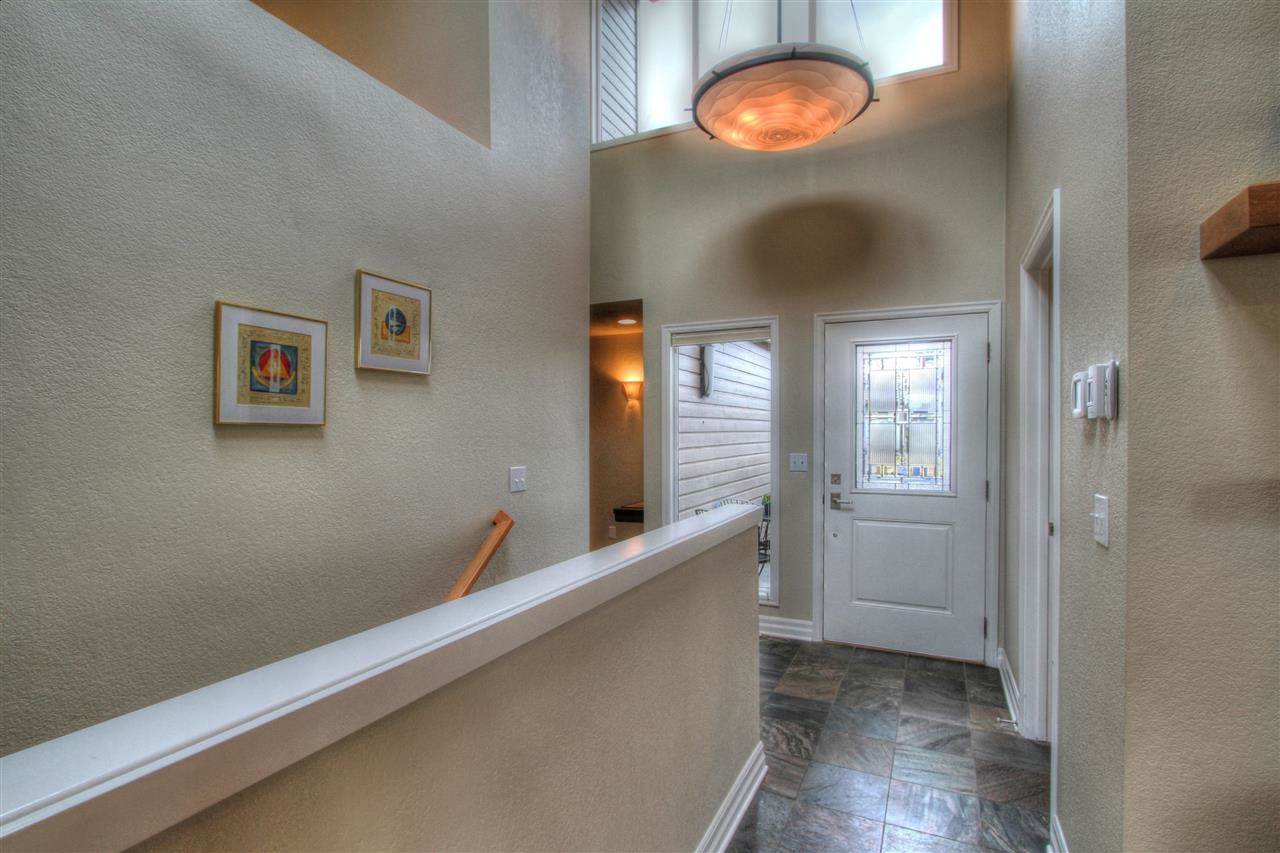 2027 S Parkwood Cir - Photo 3