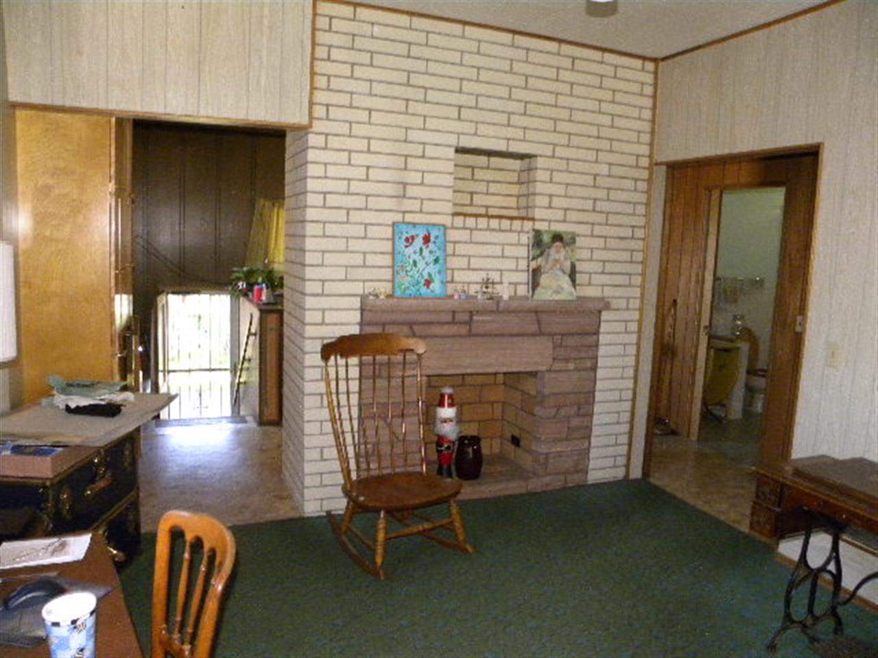 1006 W 15TH - Photo 4