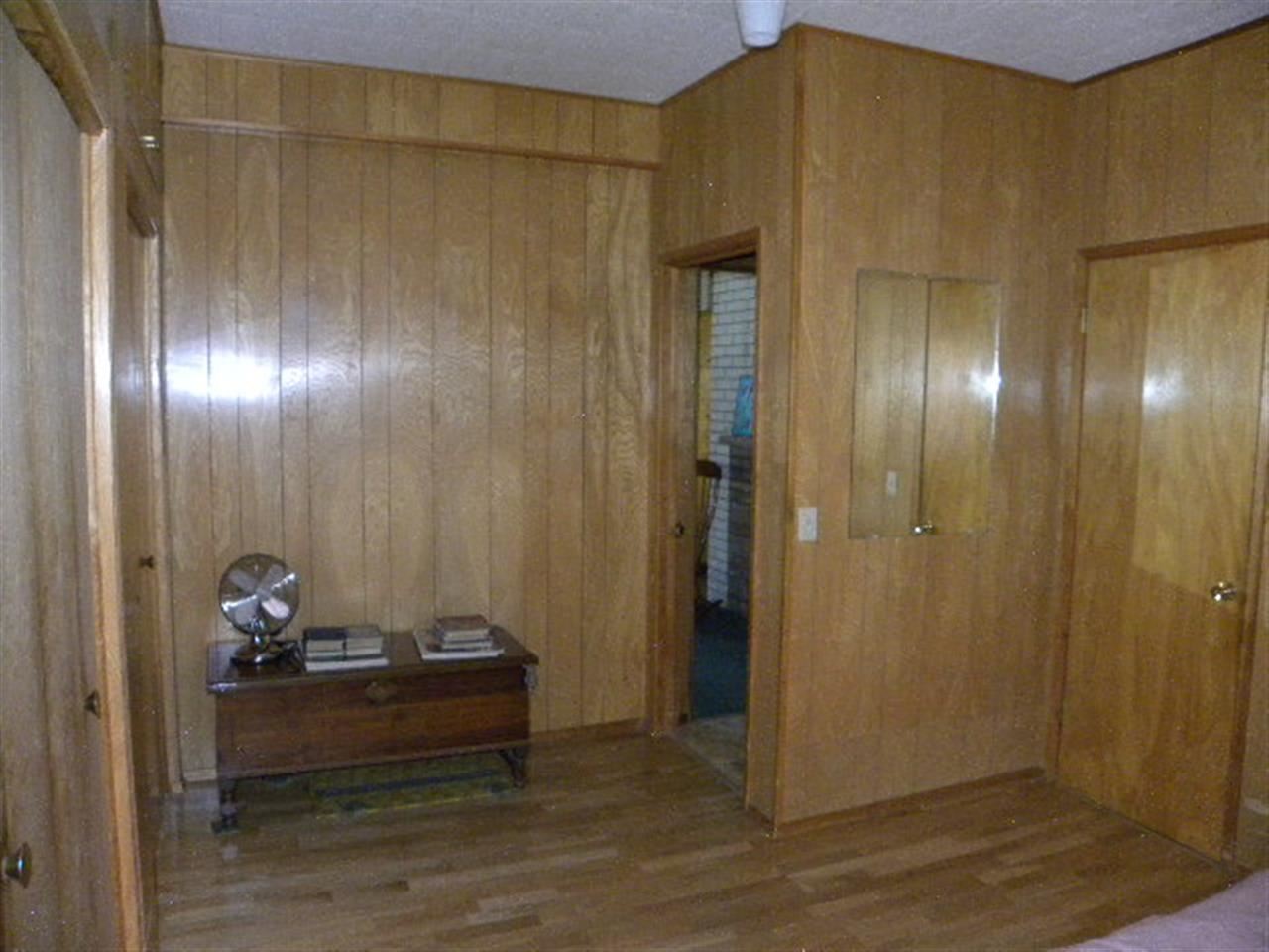 1006 W 15TH - Photo 8