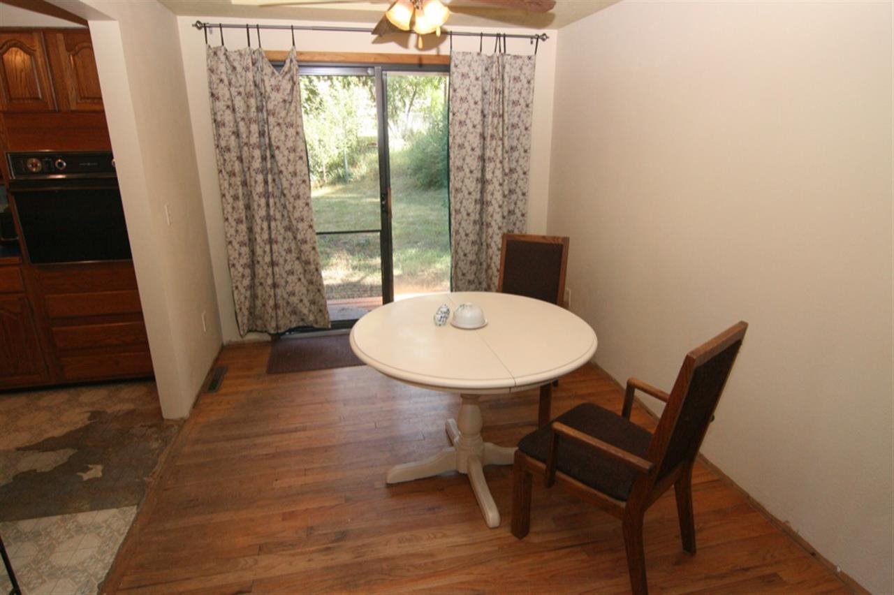 2620 W Woodside Ave - Photo 4