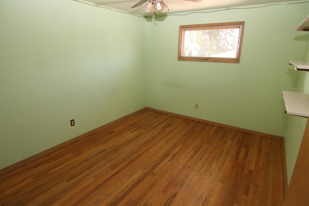 2620 W Woodside Ave - Photo 6