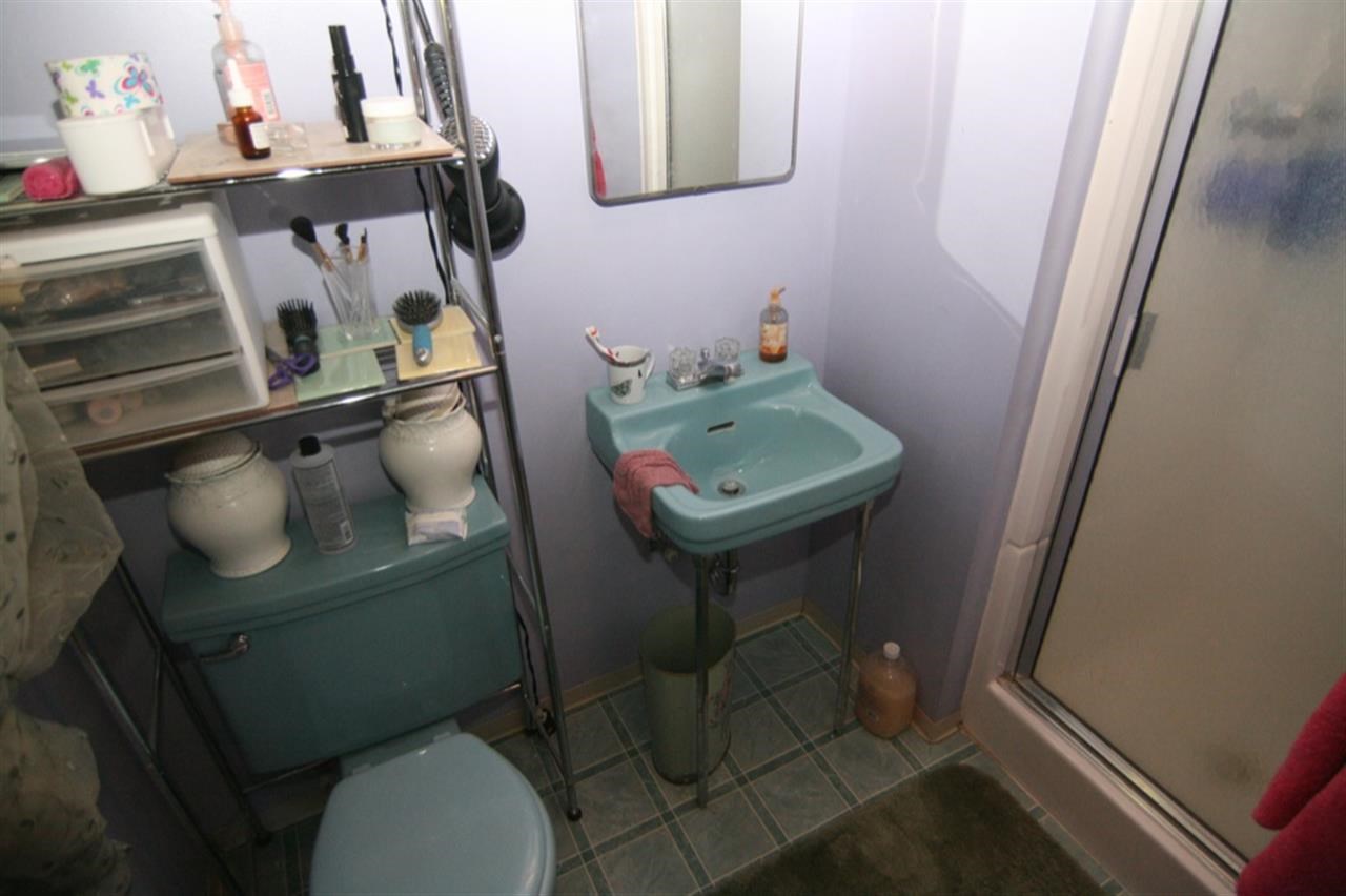 2620 W Woodside Ave - Photo 9