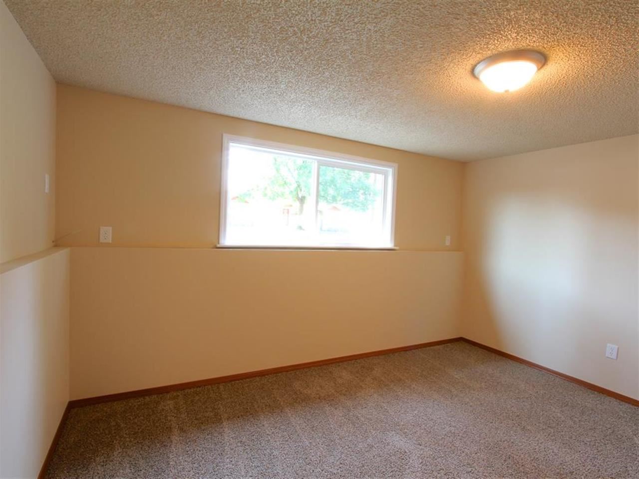10011 E 10th Ave - Photo 12