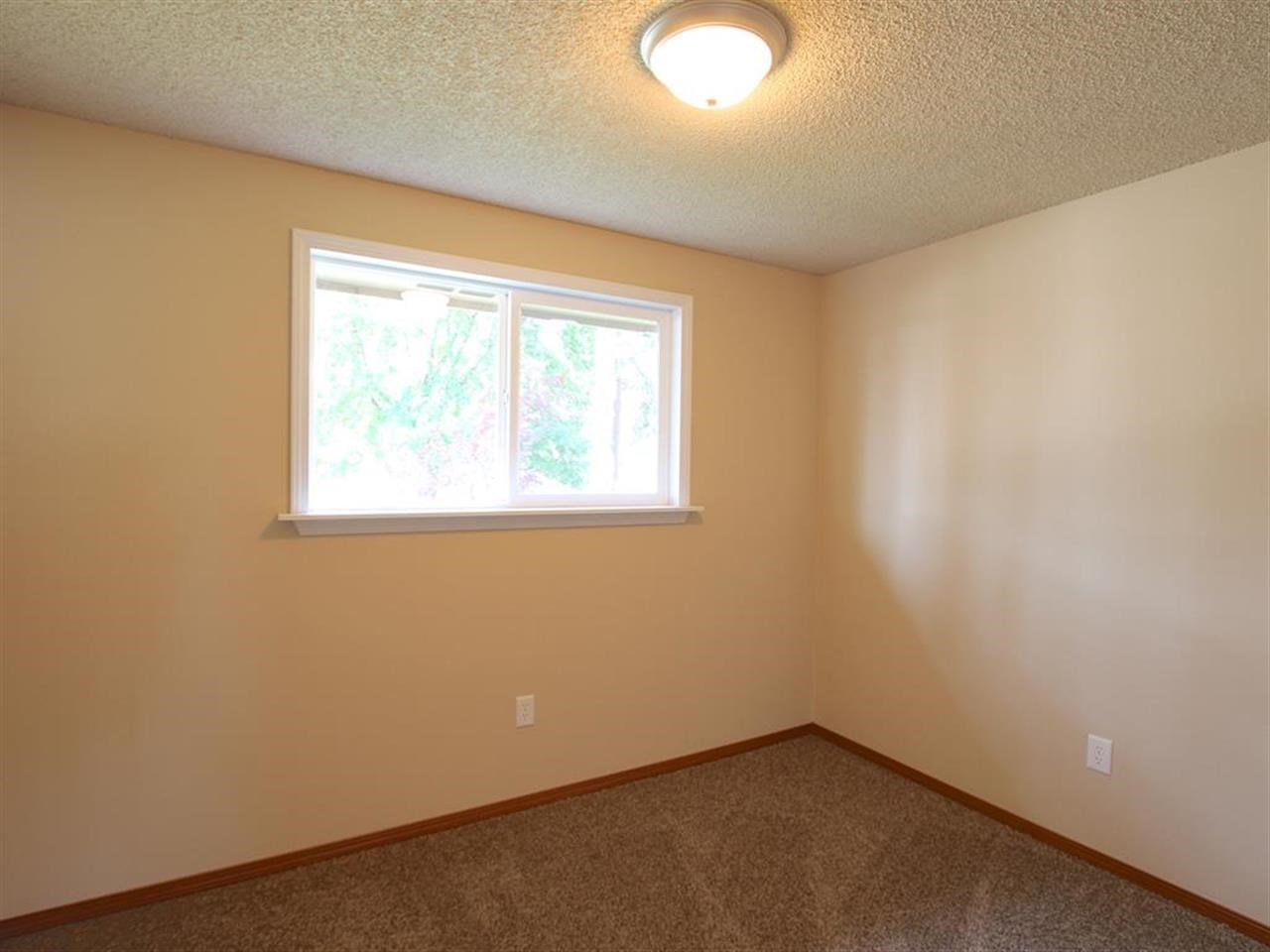 10011 E 10th Ave - Photo 8