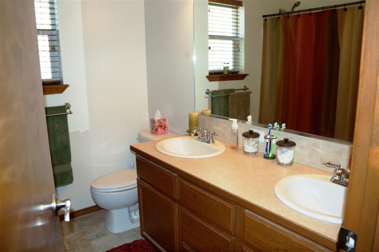 7908 S Strawberry St - Photo 15