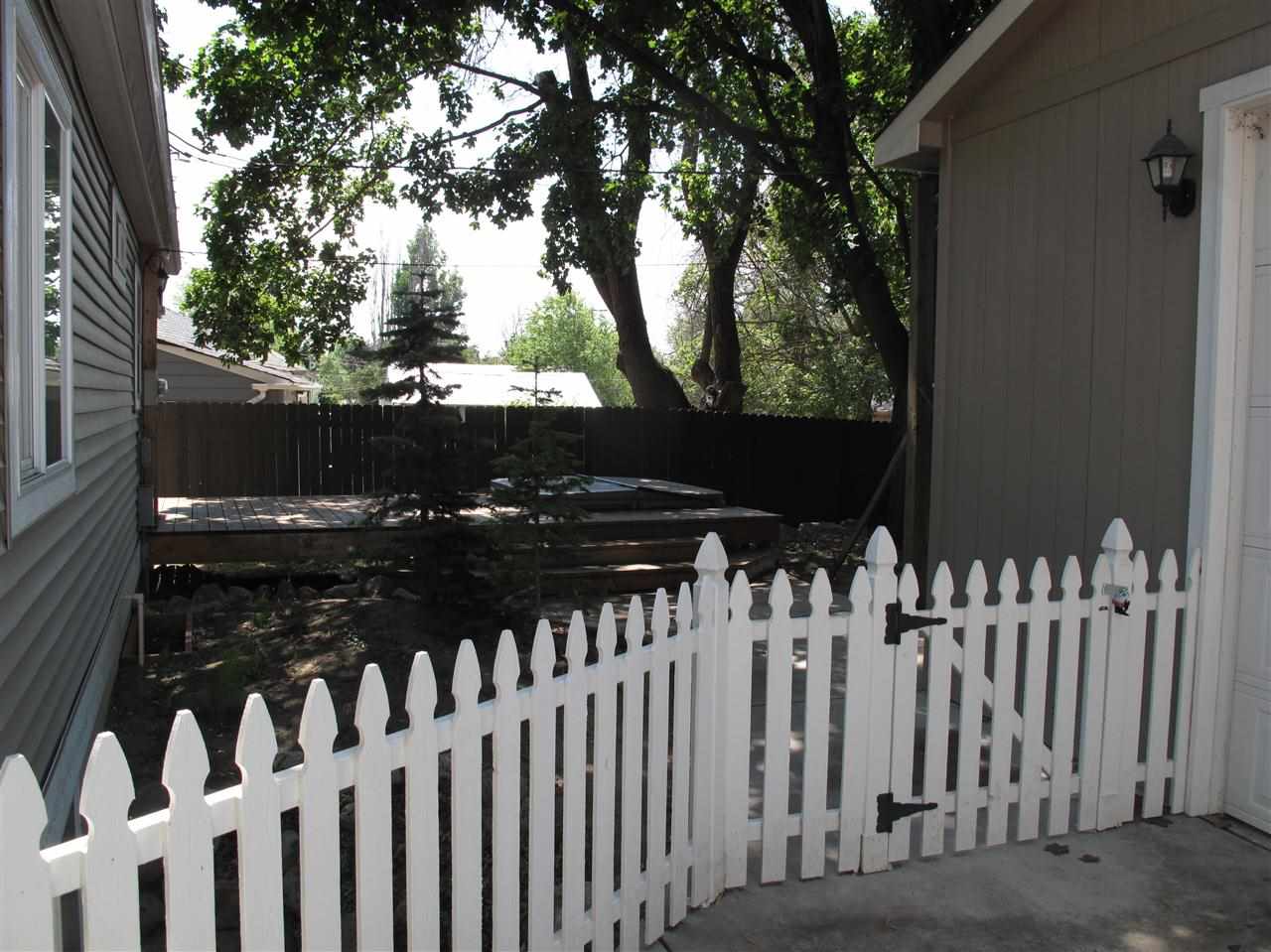 10201 N Whittier St - Photo 17