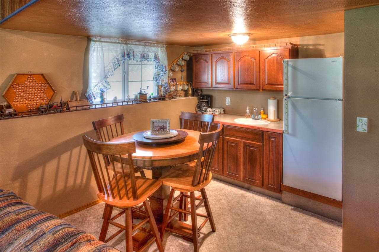 4 W Chattaroy Rd - Photo 14