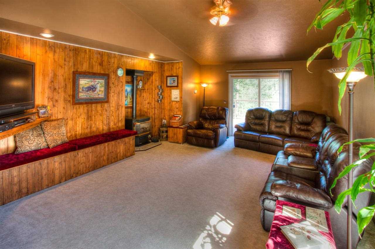 4 W Chattaroy Rd - Photo 8