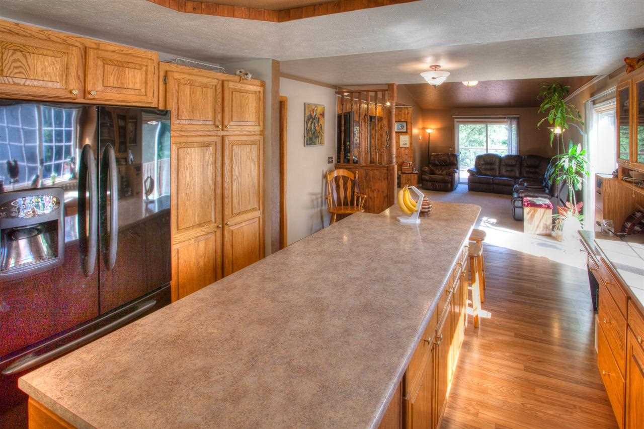 4 W Chattaroy Rd - Photo 10
