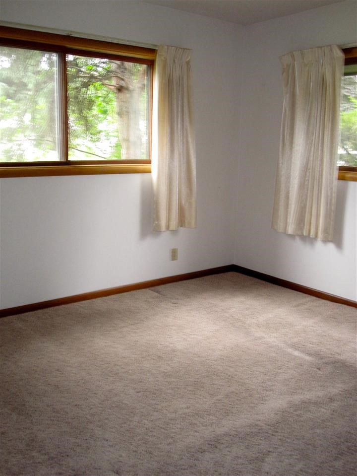 131 W 37th Ave - Photo 8