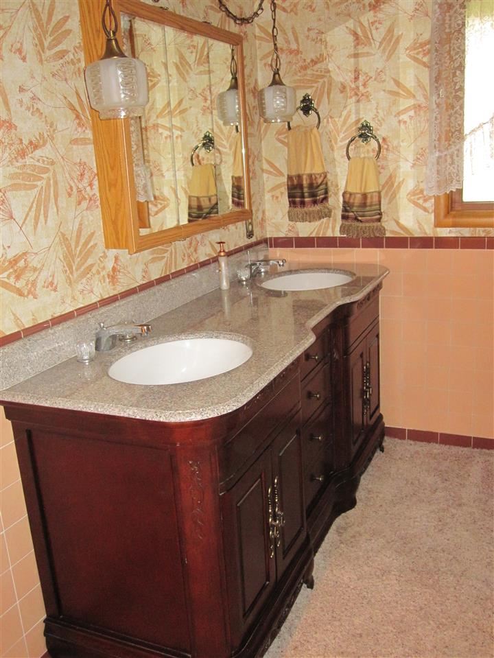 131 W 37th Ave - Photo 10