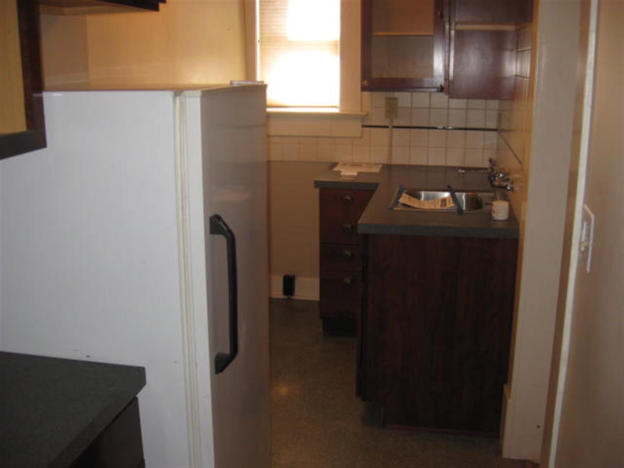 326 W 6th - Photo 7