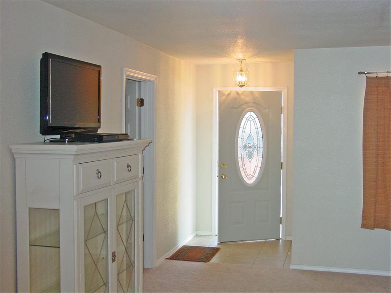 558 E Birch St - Photo 2