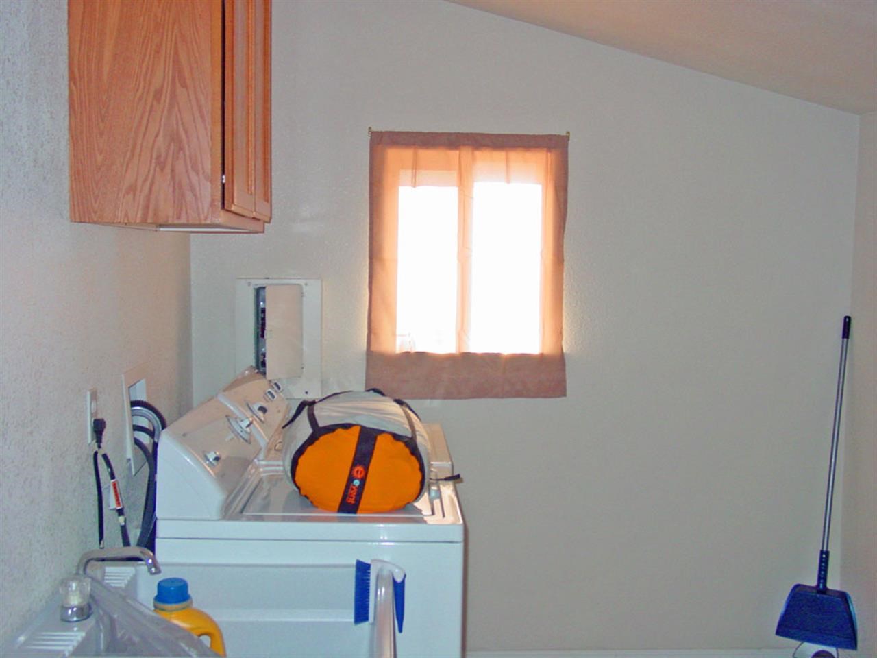 558 E Birch St - Photo 8