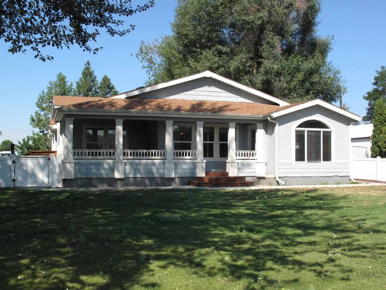 7625 N Regal St - Photo 1