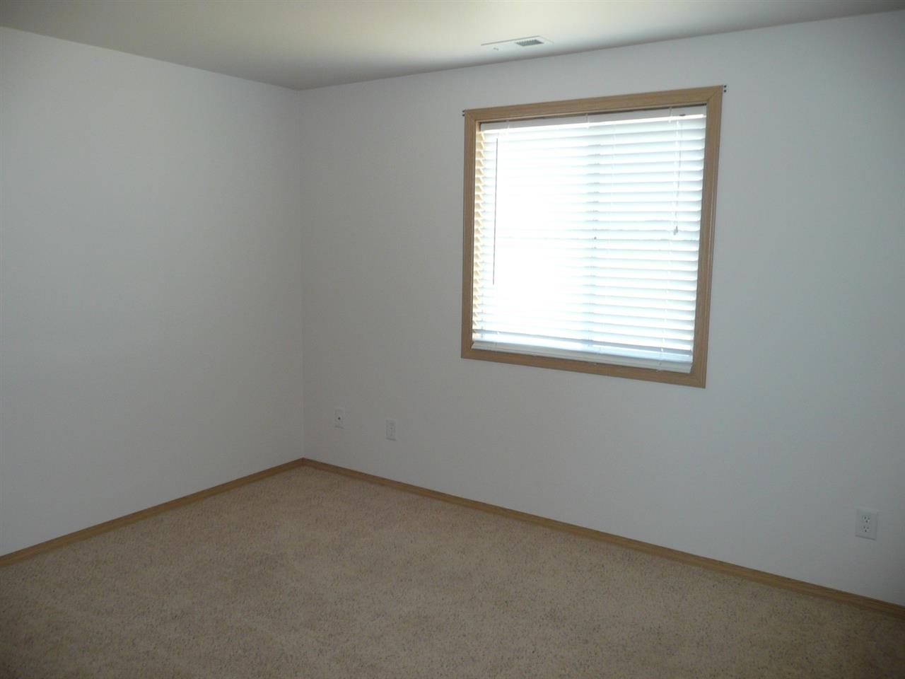 6816 S Lucas St - Photo 11