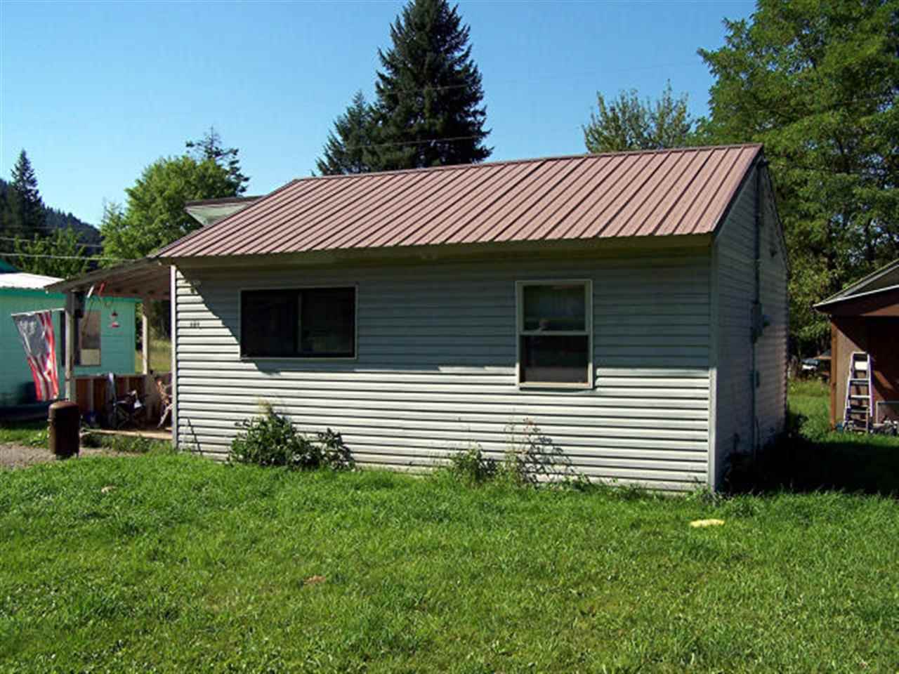 131 Village St - Photo 4