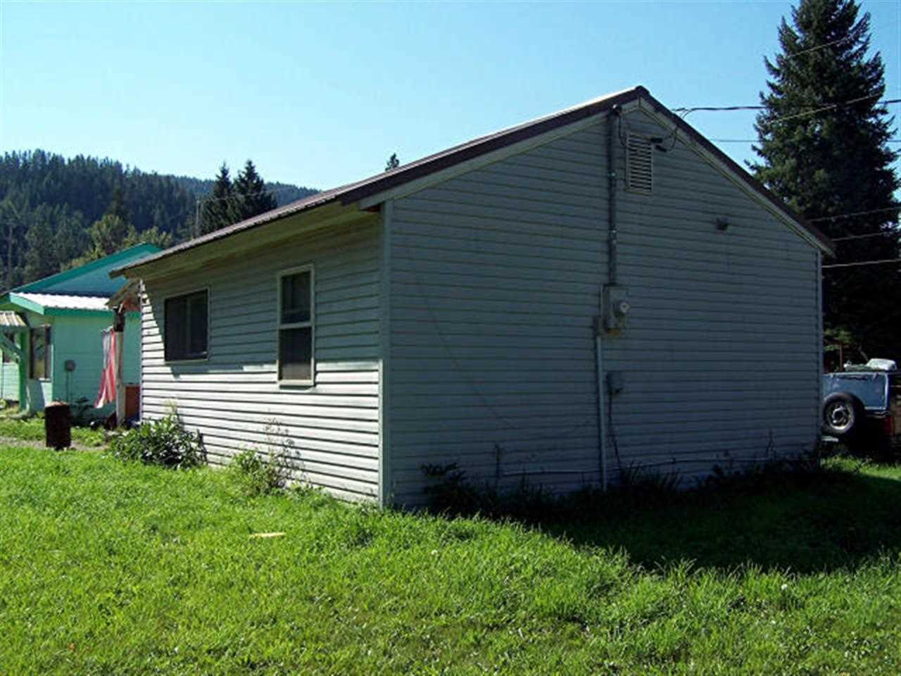 131 Village St - Photo 5